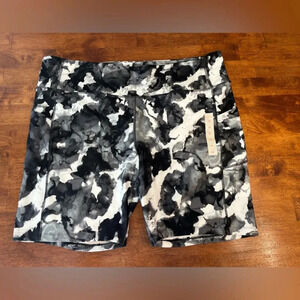 New Women’s Freely black camo biker shorts size 3XL